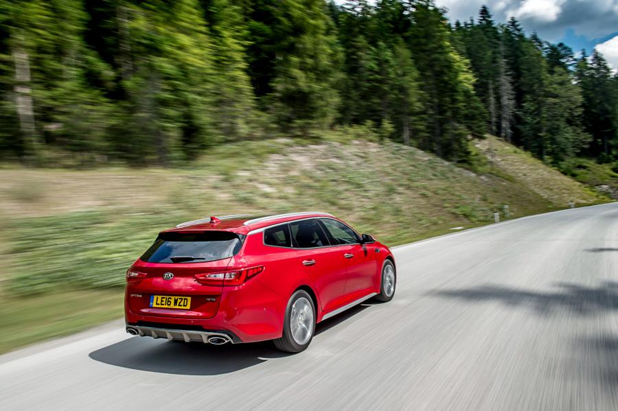  Kia Optima Sportswagon GT Line 2016 года  (UK) (фото 24 из 31)